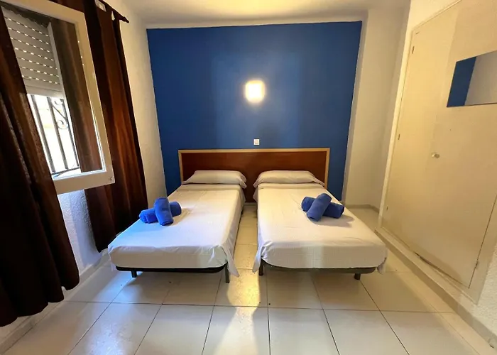 Camera tripla economica